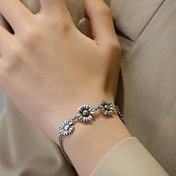 Sterling Silver Sunflower Chain Link Minimalist Bracelet - Picture 5 of 5